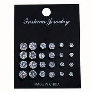 NWT Stud Earring Set